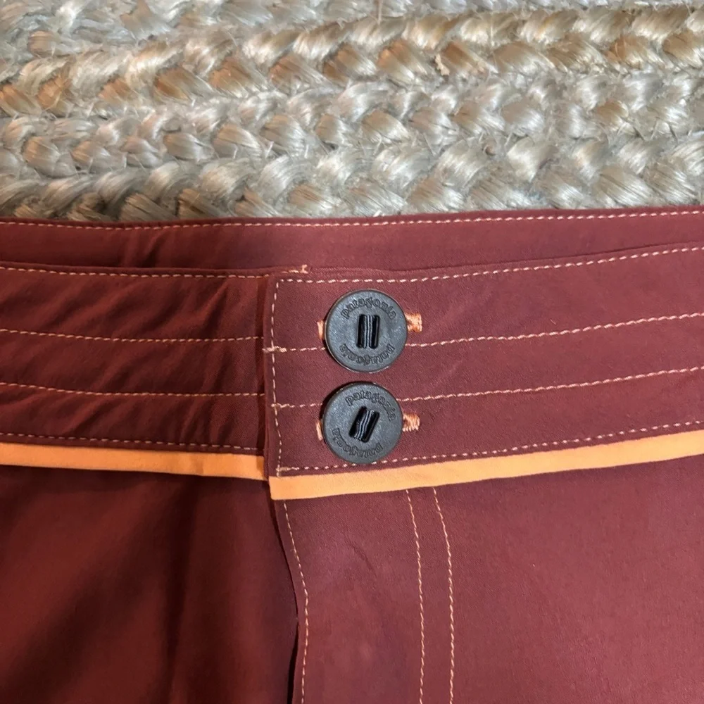 Women's Patagonia Two-Tone Orange and Brown Shorts - Picture 5 of 5